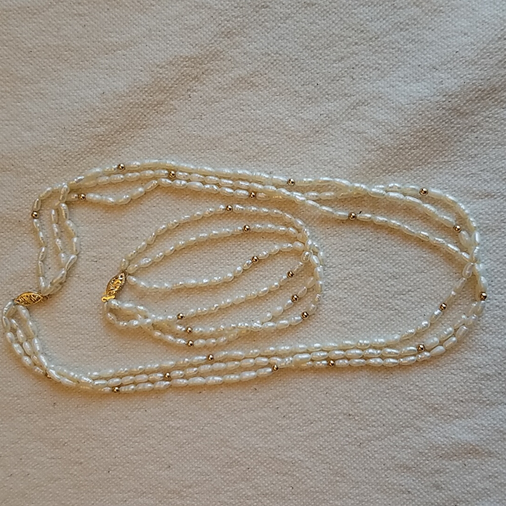 Rio Pearl classic 3 strand choker and bracelet - Picture 3 of 6